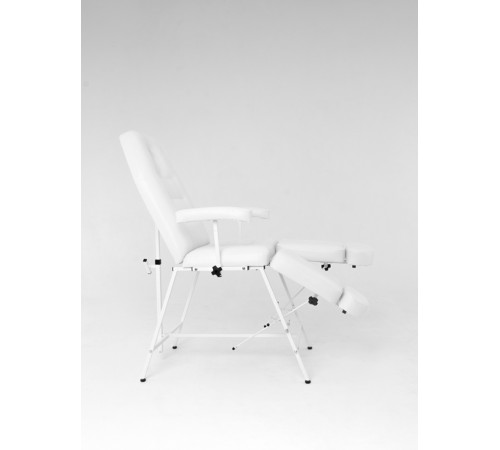 Кресло педикюрное Горизонт с вырезом и двойным наполнением